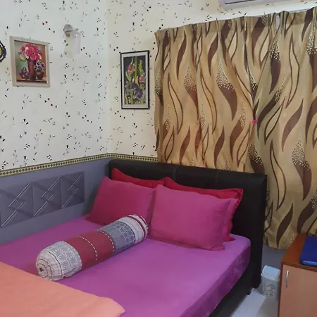 Tsa Jitra Homestay Kampong Pantai Halban Room photo